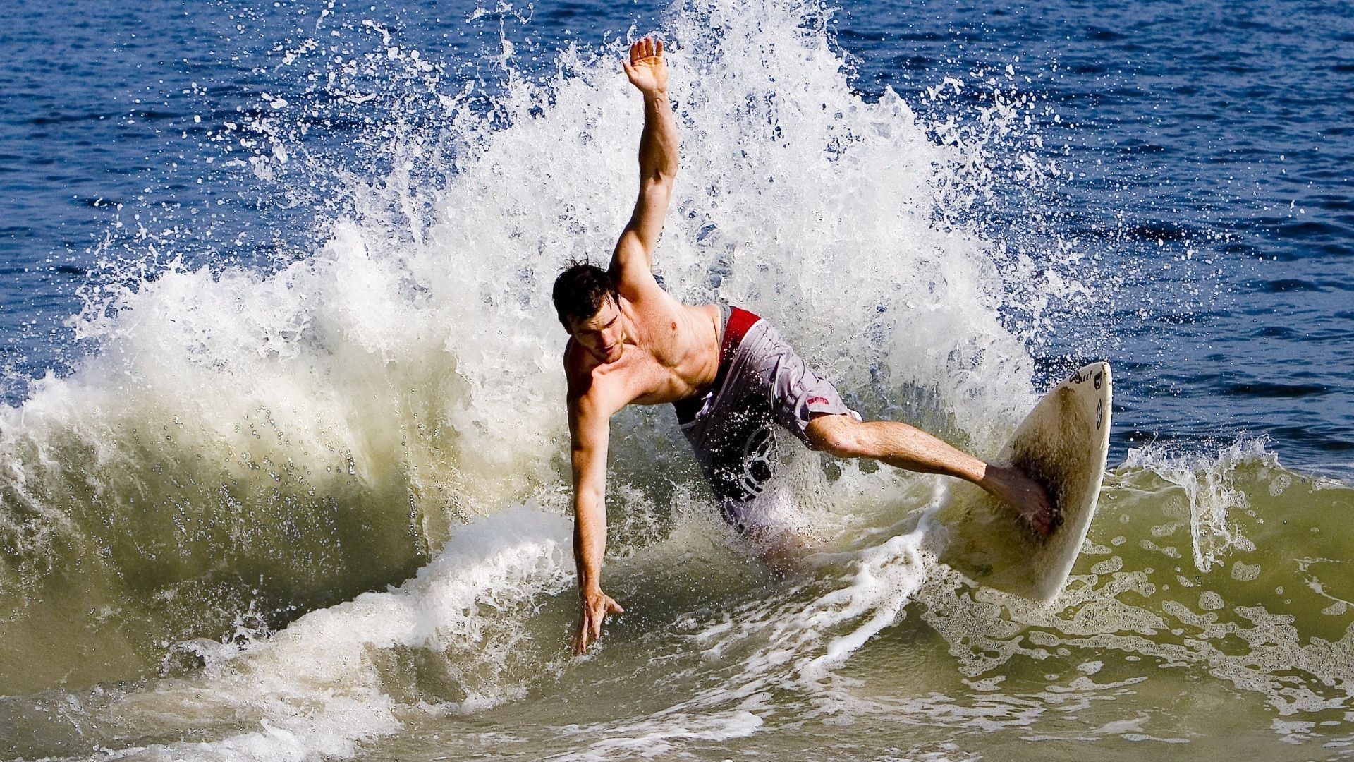 _机器人运动争霸：未来竞赛的新宠_，机器人争霸冠军是谁