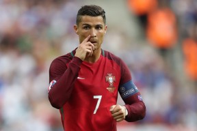 悬念丛生田径接力赛结果揭晓，悬念丛生田径接力赛结果揭晓了