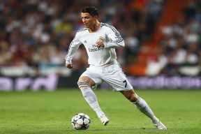 国足体能教练谈备战计划及恢复训练，国家足球队体能教练