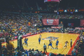 篮网苦战加时败给热火，篮网加时战胜马刺