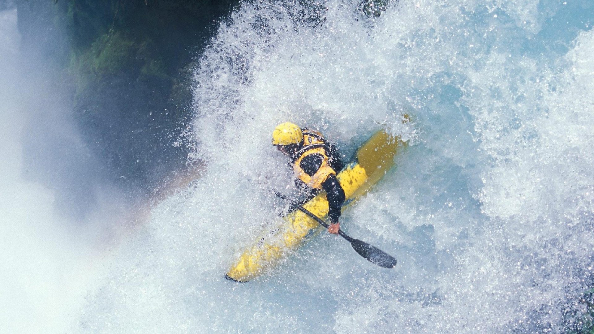 紧张刺激的足球盛宴，期待精彩表现！，足球激动人心时刻视频